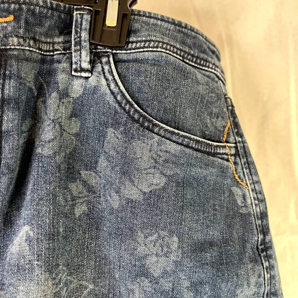 Tommy Bahama Stenciled Denim Blue Jean Skirt Women's Size 10 Boho Cottage - Picture 9 of 9
